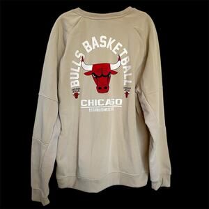 Chicago Bulls NBA Mens Basketball Crewneck Sweatshirt Sand XL Zipper Pocket NWT